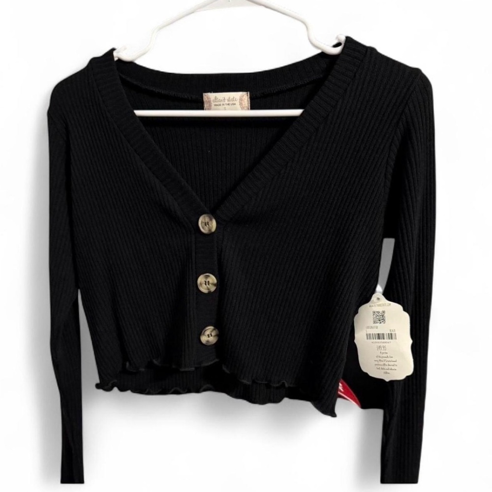 NWT Black Ribbed Button-Up Crop Top